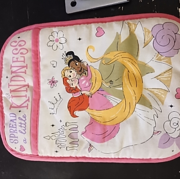 Disney princess pot holder and Ariel key chain. - Picture 2 of 7